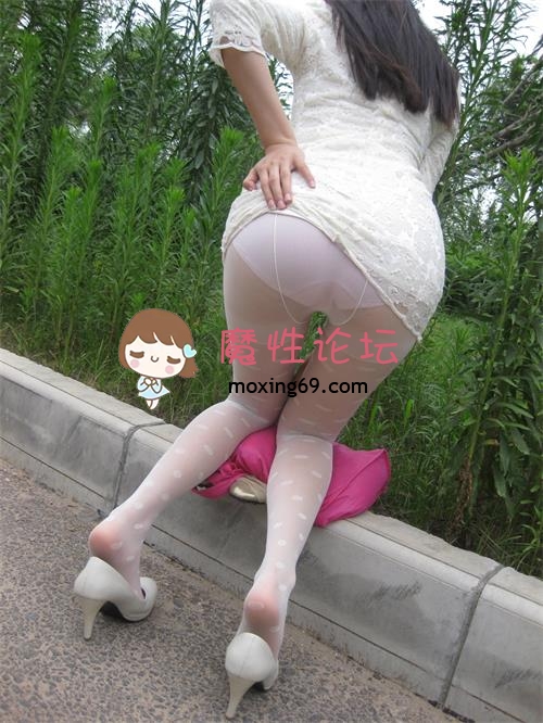 在校学生倩倩妹妹外景肉丝短裙 [210P-615M百度网盘]